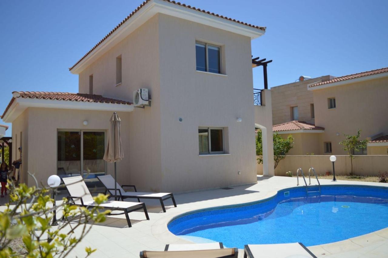 Luxury Phaedra Villa Klorakas